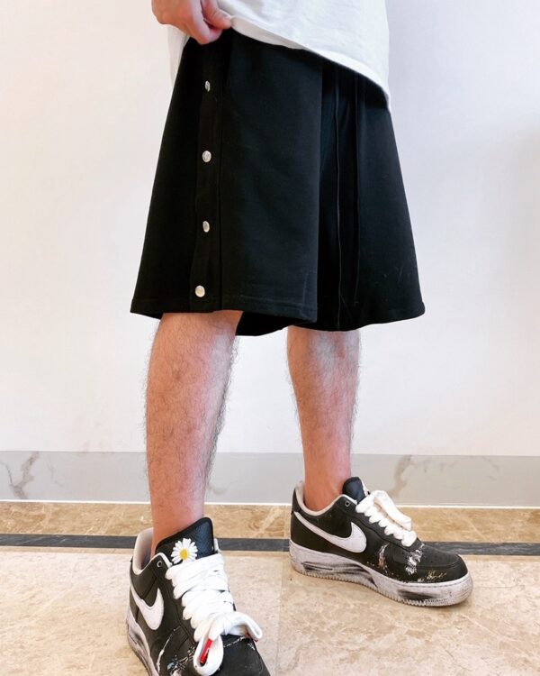 Side snap loops shorts
