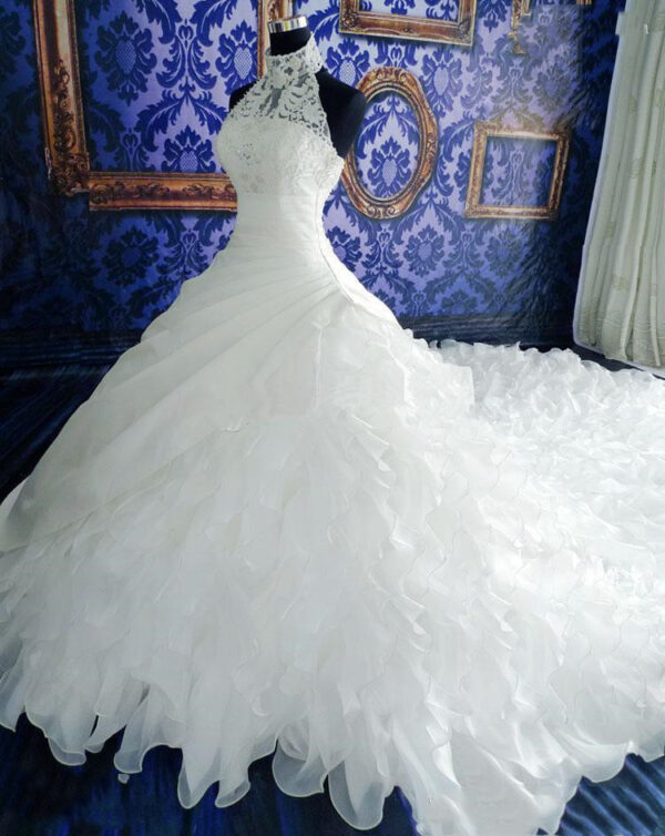 High-end Wedding Dress With Big Tail - Image 3